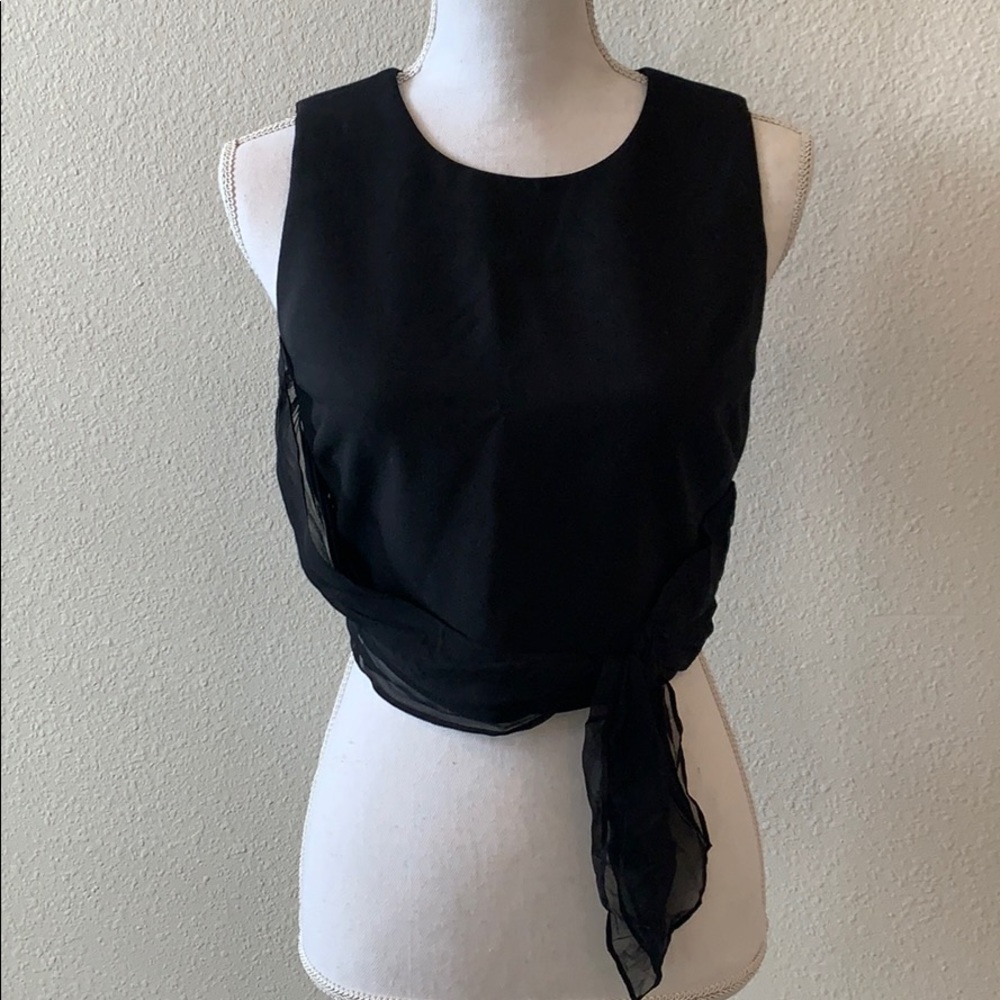 Elizabeth and James Top